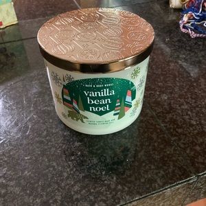 NWOT Bath & Bodywork’s candle